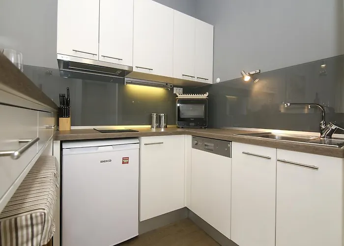 Anna Apartments