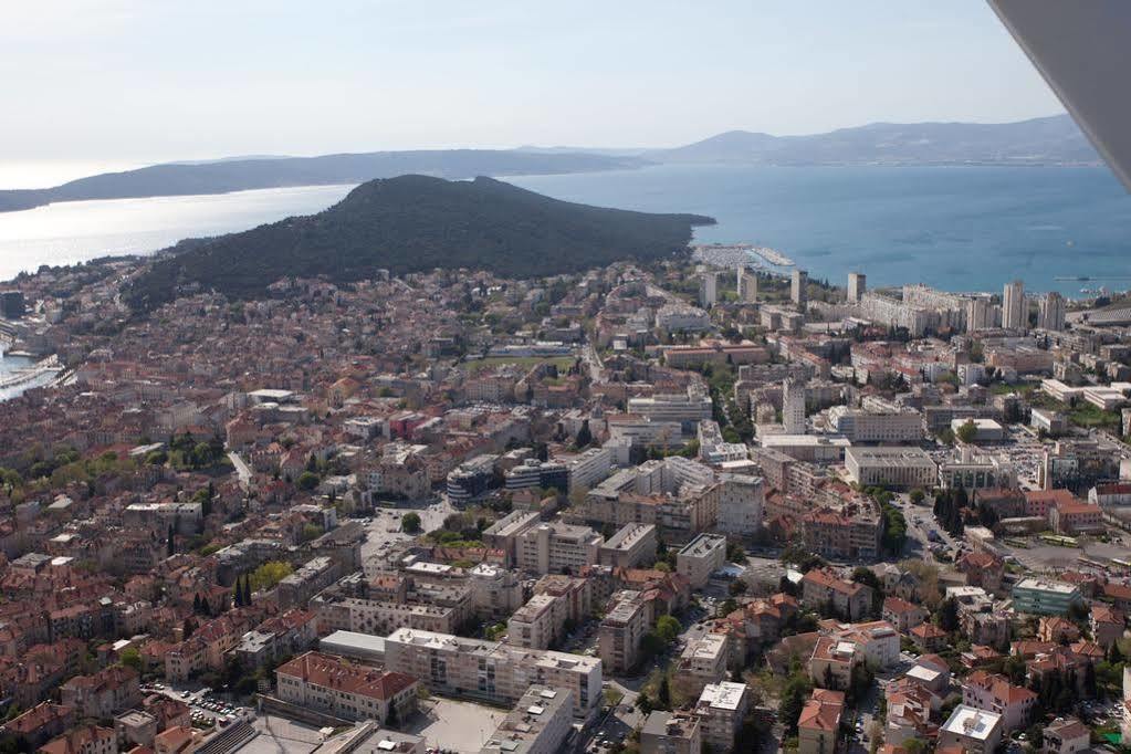 Anna Apartman *